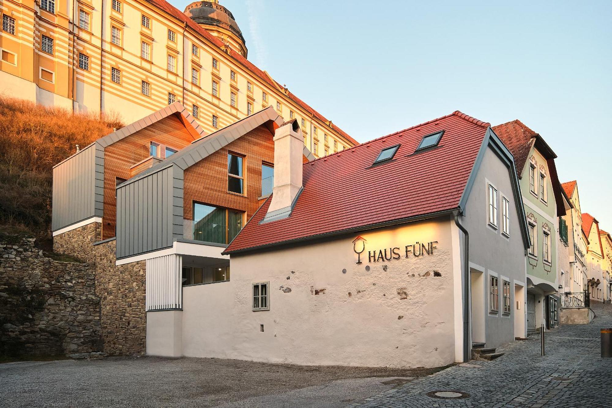 Haus Fuenf Mit 2 Apartments Und Studio-Loft Mit Terrasse Melk Esterno foto