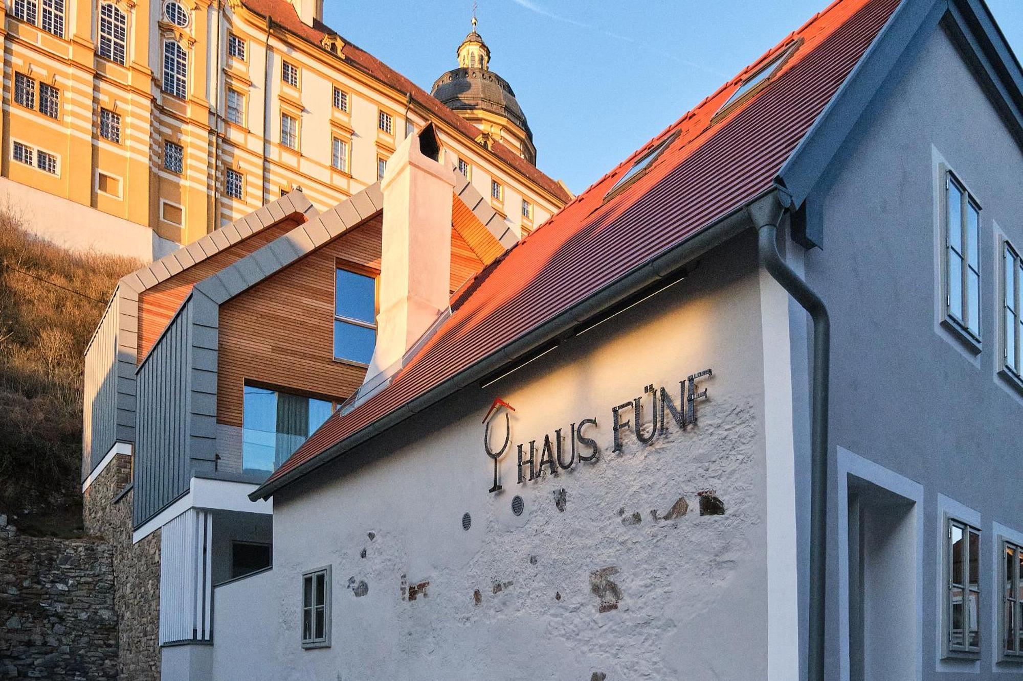Haus Fuenf Mit 2 Apartments Und Studio-Loft Mit Terrasse Melk Esterno foto